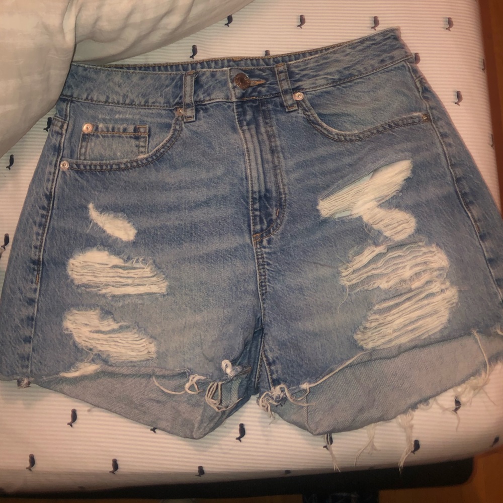 Garage ripped distressed shorts
